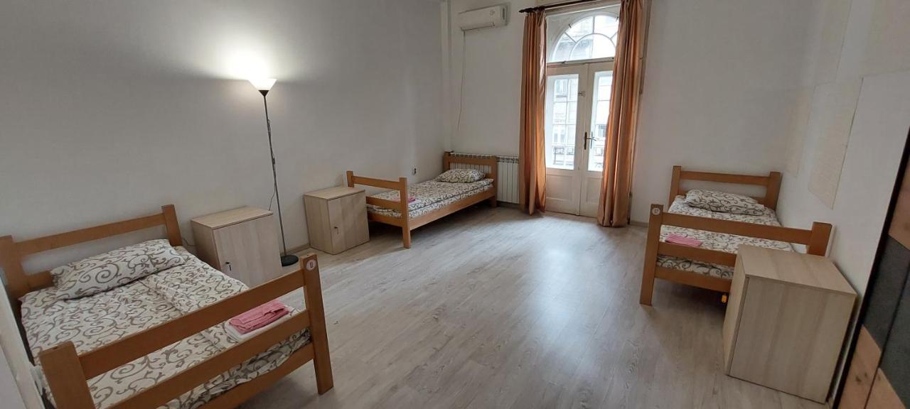 Belgrade Backpackers Home Exteriör bild